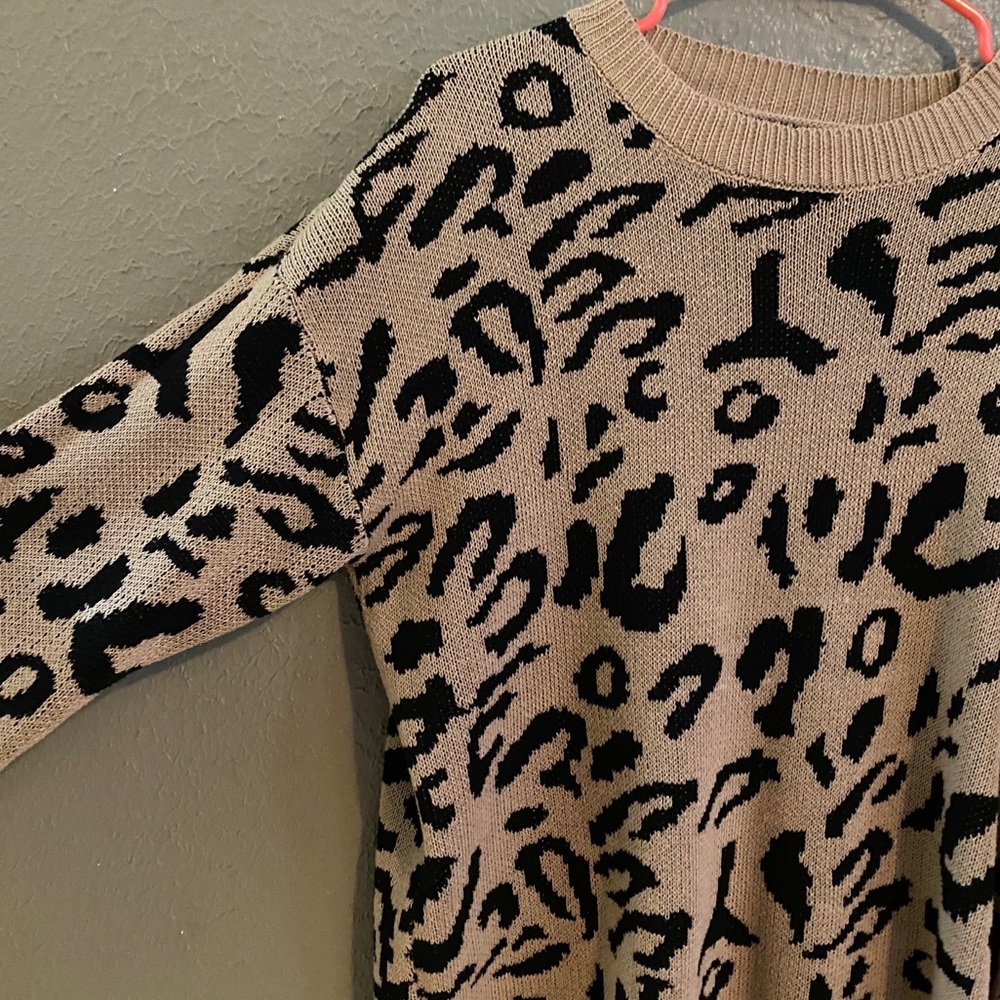 Oversized Cheetah-Print Sweater